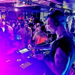 Meet your Posher, Dante